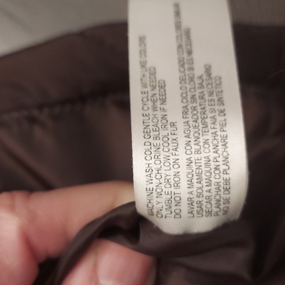 DEBBIE MORGAN Brown Quilted Zipper Front Sleeveless Vest - Picture 10 of 10